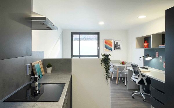 Benefits of living in a Liverpool student community,Student shared apartments Liverpool pricing