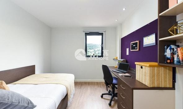 Manchester student accommodation safety features,Manchester student accommodation deposit amount