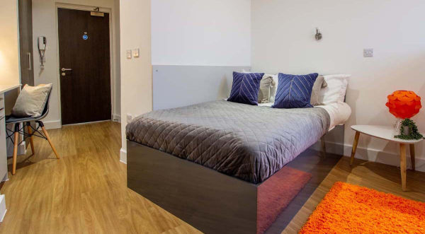 Furnished vs unfurnished student apartments in Plymouth,Plymouth student accommodation within budget