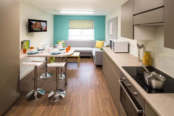 London student accommodation contracts explained,Affordable student en-suite London rentals