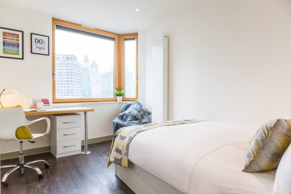 Benefits of living in London student halls,Pricing for student flats in central London