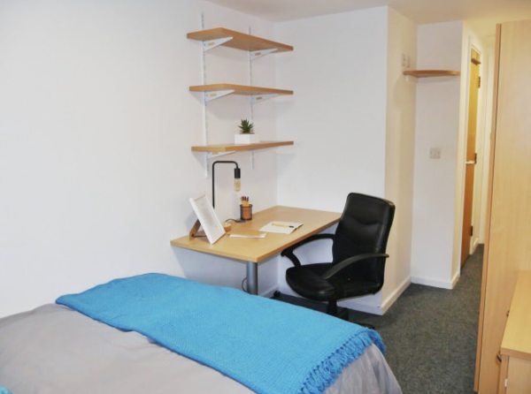 Things to check before signing a lease in Southampton,Low-cost student flats in Southampton