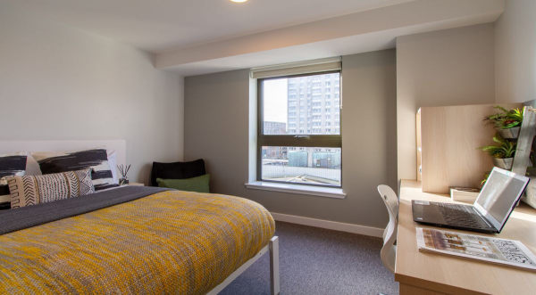 Pros and cons of Boston student residence halls,Boston student flats with a balcony.