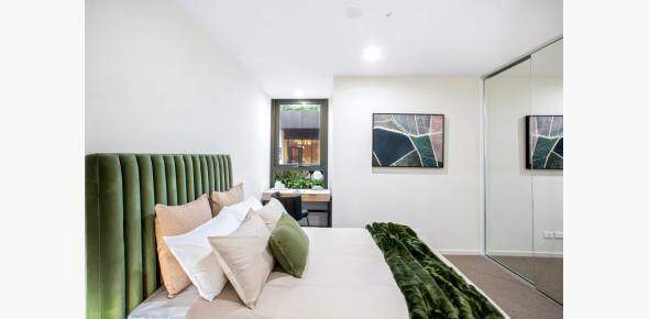 Shared student apartments in London pros and cons,Shared student flat monthly costs London