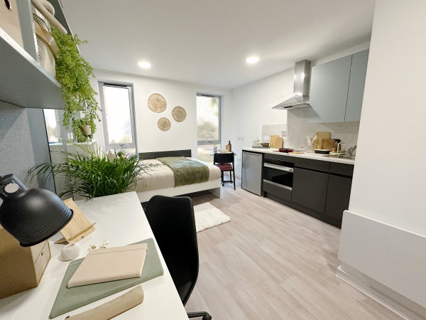 Advantages of en-suite rooms in Lismore student housing,Price comparison for student flats in Lismore