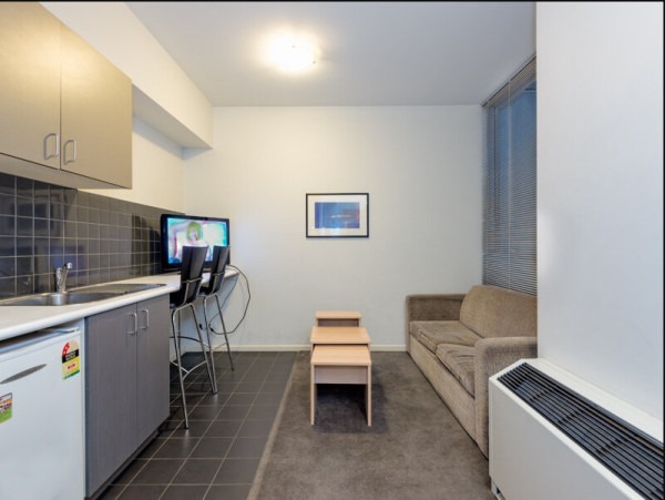 Safe areas in London for international students to live,Best priced student housing in London