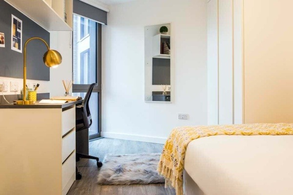 London student apartment deposit refund tips,London student accommodation within budget