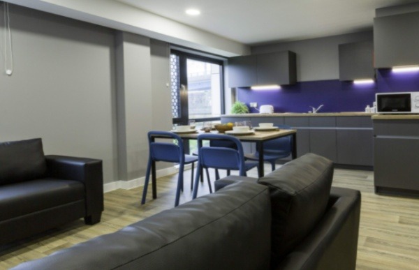 Melborune student accommodation contracts explained,Melborune student halls rent prices