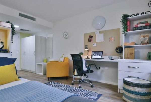 Advantages of en-suite rooms in NewYork student housing,Are NewYork student rooms soundproof?