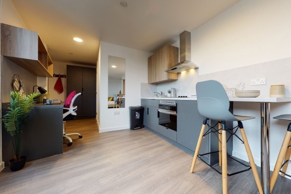 Benefits of living in Colchester student halls,Price range for student penthouses in Colchester