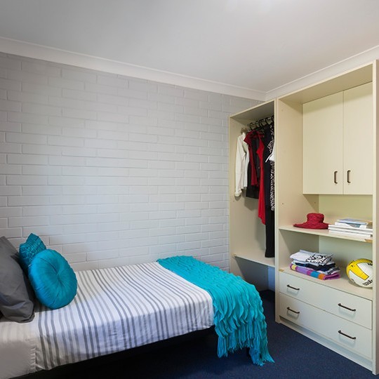 Things to check before signing a lease in Plymouth,Plymouth student accommodation within budget