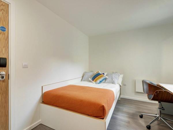 Safe areas in London for international students to live,London student rooms with all utilities included price