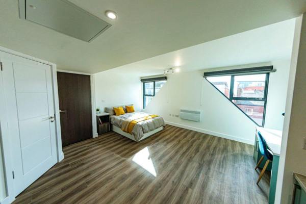 Leeds student accommodation near top universities,Price range for student penthouses in Leeds