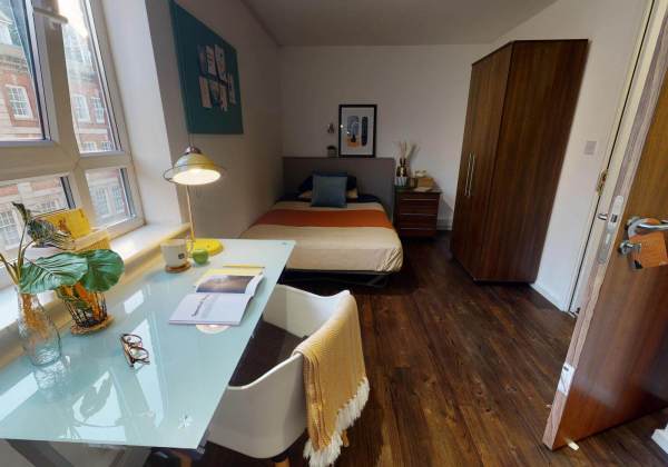 Benefits of living in a Leeds student community,Leeds student housing near campus prices