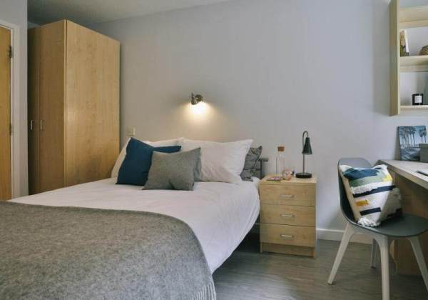 Guildford student accommodation cultural integration tips,Low-cost student flats in Guildford