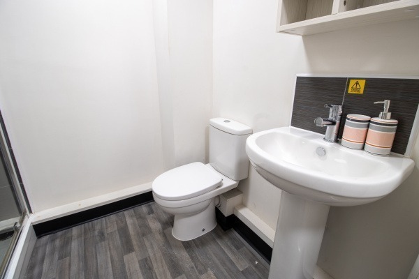 Renewing or ending a student housing lease in Brighton,Brighton student rooms with all utilities included price