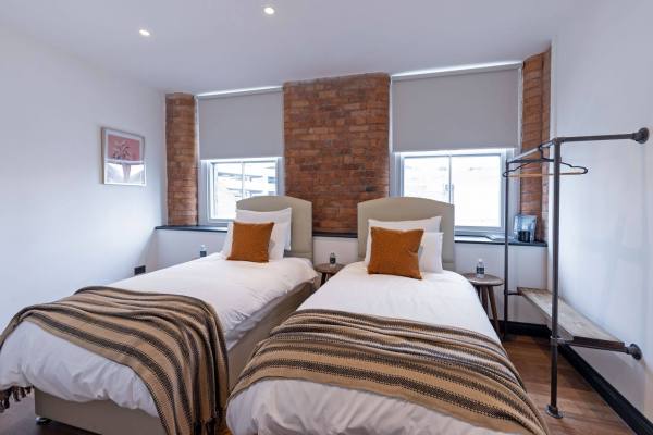 Pros and cons of Hatfield student residence halls,Affordable student en-suite Hatfield rentals