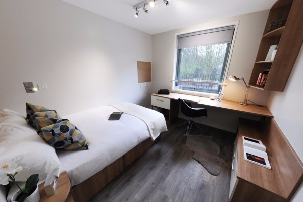 Pros and cons of High Wycombe student residence halls,Cheap student en-suite rooms in High Wycombe