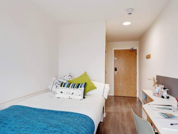 London student accommodation contracts explained,Best areas for cheap student living in London