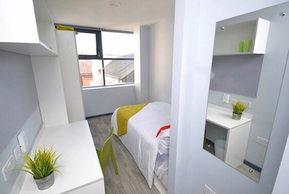 Benefits of living in a Brighton student community,Discounted student accommodation Brighton