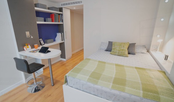 London student accommodation near top universities,Low-cost student flats in London