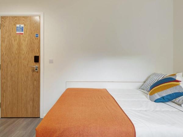 London student housing guide,London student accommodation price trends