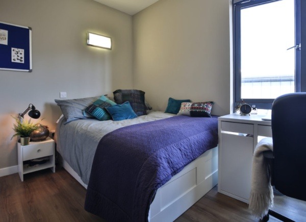 Auckland student accommodation safety features,Do Auckland student apartments have air conditioning?