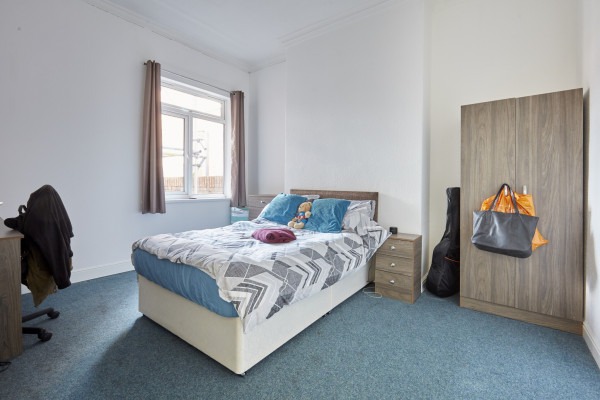 Shared student apartments in Newcastle pros and cons,Newcastle student accommodation price trends