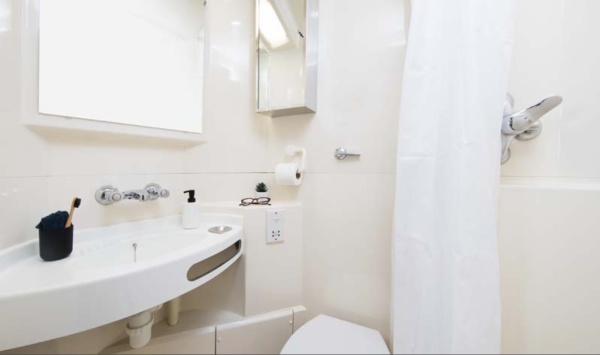 Advantages of en-suite rooms in Singapore student housing,Is the water quality good in Singapore student flats?