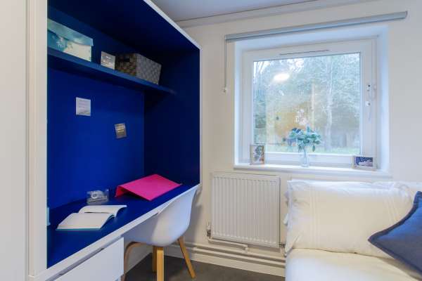 Benefits of living in a Essex student community,Best deals for student accommodation in Essex