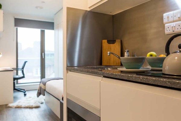 Benefits of living in a London student community,Economical student apartments in London