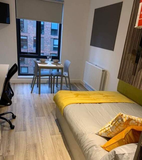 Nottingham student accommodation near top universities,How comfortable are the beds in Nottingham student apartments?