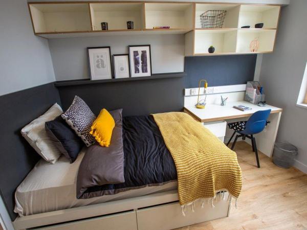 Student studio apartments in Bath,Price comparison for student flats in Bath