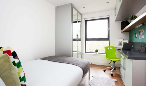 Shared student apartments in Edinburgh pros and cons,Student housing offers in Edinburgh