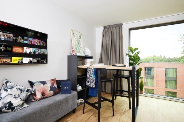 How to find reliable landlords in London,How comfortable are the beds in London student apartments?