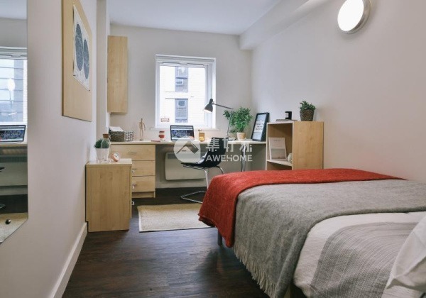 Things to check before signing a lease in London,Student accommodation promotions London