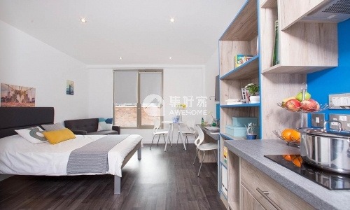 Melborune student accommodation safety features,Pricing for student flats in central Melborune