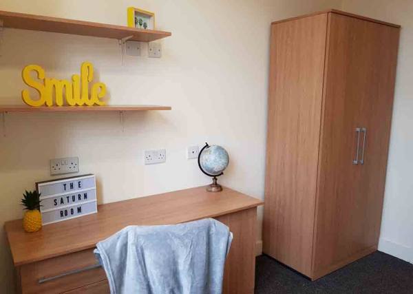 Benefits of living in Exeter student halls,Exeter student housing early bird discounts