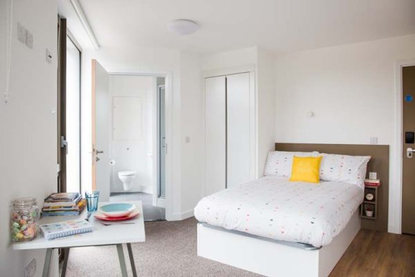 Finding roommates for Coventry student flats,Cheap student en-suite rooms in Coventry