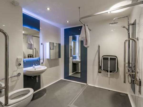 Maintenance requests for London student flats,Affordable student en-suite London rentals