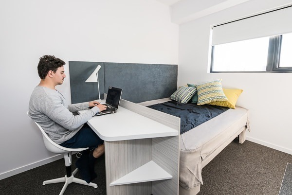 How to negotiate rent for student properties in London,How comfortable are the beds in London student apartments?