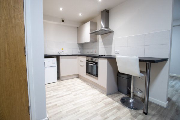 Glasgow student accommodation safety features,Yearly student housing lease costs Glasgow