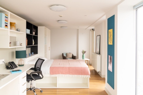 Furnished vs unfurnished student apartments in Wollongong,Shared student flat monthly costs Wollongong