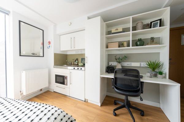 Recommendations for London student housing agencies,Cost-effective student residence London