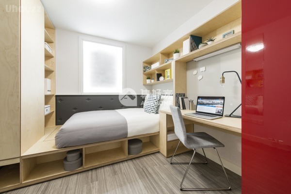 Finding roommates for Singapore student flats,Yearly student housing lease costs Singapore