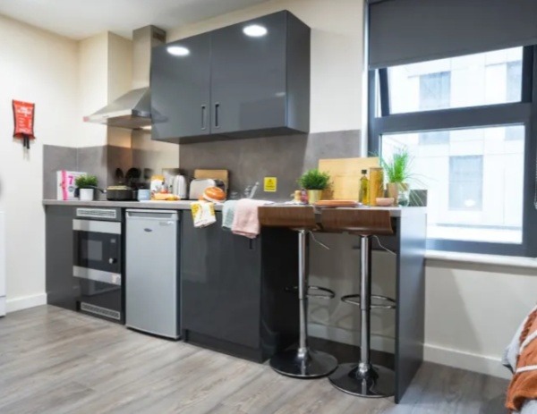 Benefits of living in Leicester student halls,Budget student apartments Leicester