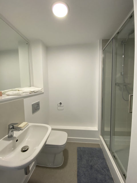 Advantages of en-suite rooms in Boston student housing,Low-cost student flats in Boston