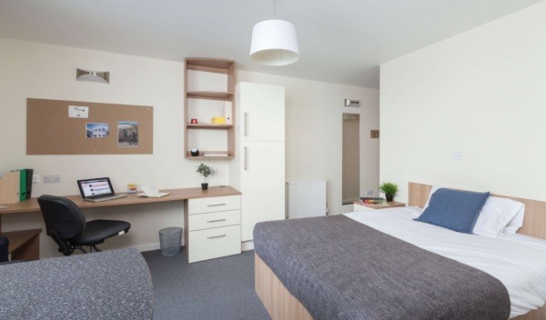 Advantages of en-suite rooms in London student housing,London student rooms with all utilities included price