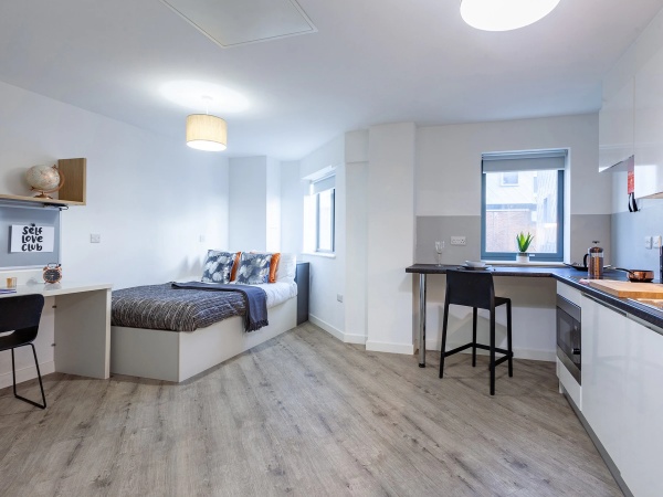 How to rent an apartment in Nottingham for students,Student shared apartments Nottingham pricing