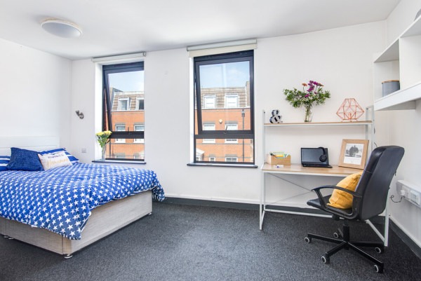 Things to check before signing a lease in Cambria,Best value student flats in Cambria